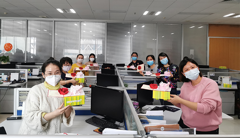 >助力女神上“頭條”！