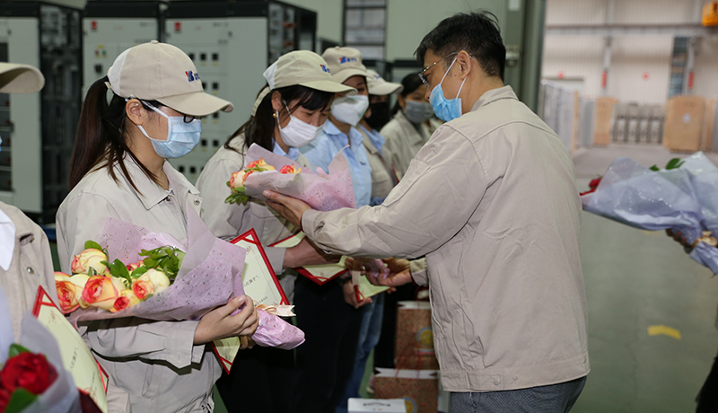 >男神登場，愿望實(shí)現(xiàn)！